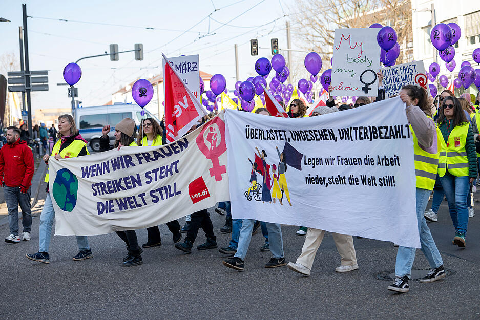 Am Freitag war Personal des SLK-Klinikums und der Heilbronner Kitas unter städtischer Trägerschaft zum Ausstand aufgerufen. Am Freitag war Personal des SLK-Klinikums und der Heilbronner Kitas unter städtischer Trägerschaft zum Ausstand aufgerufen.