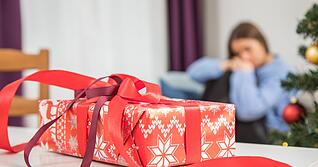 Hoffentlich keine Geschmacklosigkeit: Eine Studie enthüllt, wie oft Geschenke nach hinten losgehen. Hoffentlich keine Geschmacklosigkeit: Eine Studie enthüllt, wie oft Geschenke nach hinten losgehen.