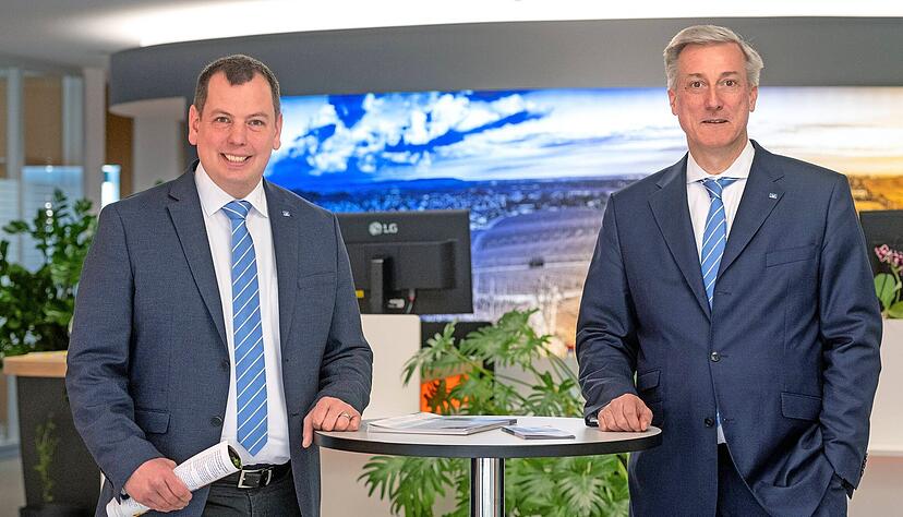 Die beiden Vorstände der Voba Flein-Talheim, Dr. Matthias Haug (r.) und Fabian Schnabel sind mit dem Geschäftsjahr 2023 zufrieden.
Foto: Mario Berger