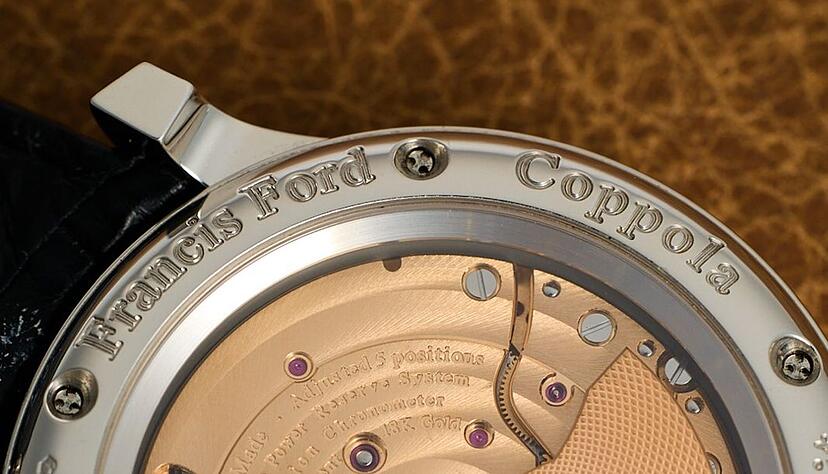 Der Name von Regisseur Francis Ford Coppola ist in die Luxus-Armbanduhr eingraviert.