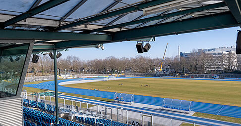 37 Jahre alt ist das Heilbronner Frankenstadion. Die Drittligavorgaben erfüllt das Stadion nicht.