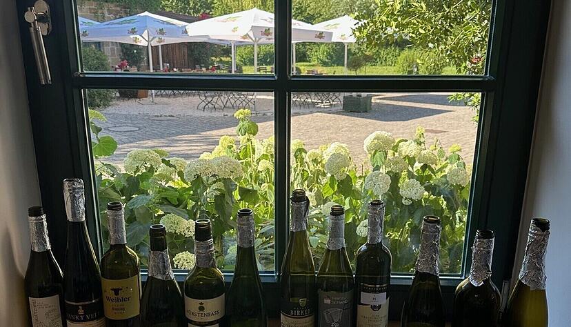 Die Gewinnerweine des diesj&auml;hrigen Weissweinpreises. Verkostet wurde auf dem Weingut F&uuml;rst Hohenlohe-Oehringen in Verrenberg.