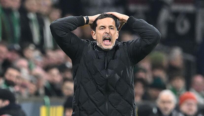 Eintracht Frankfurt hat sich von Trainer Dino Toppm&ouml;ller getrennt.