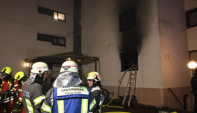 Bei dem Brand am Abend gab es mehrere Verletzte. Bei dem Brand am Abend gab es mehrere Verletzte.