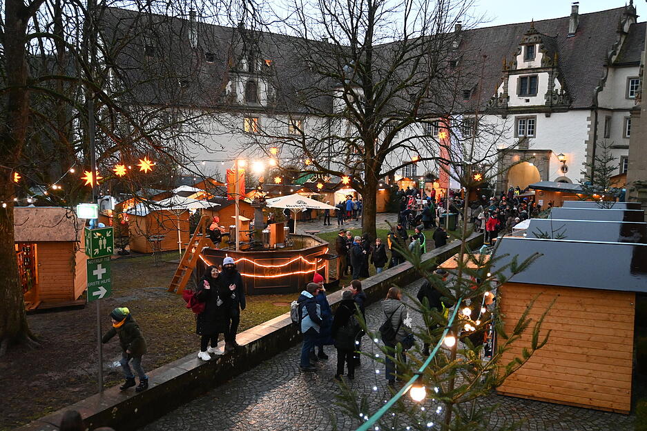 Auch das Ambiente am Kloster Schöntal lockt Besucher an – gerade auch durch die Beleuchtung bei Dunkelheit. Auch das Ambiente am Kloster Schöntal lockt Besucher an – gerade auch durch die Beleuchtung bei Dunkelheit.