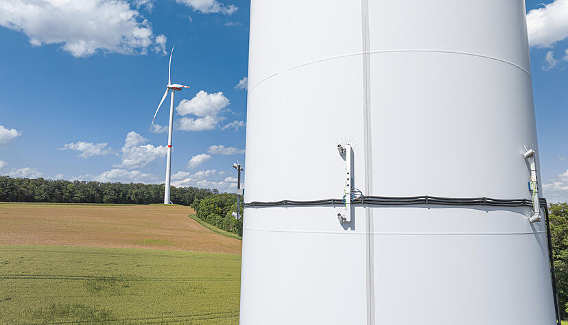 Das vom Bürgerwindpark Hohelohe entwickelte System "Birdvision" soll Greifvögel vor der Kollision mit Windkraftanlagen schützen.