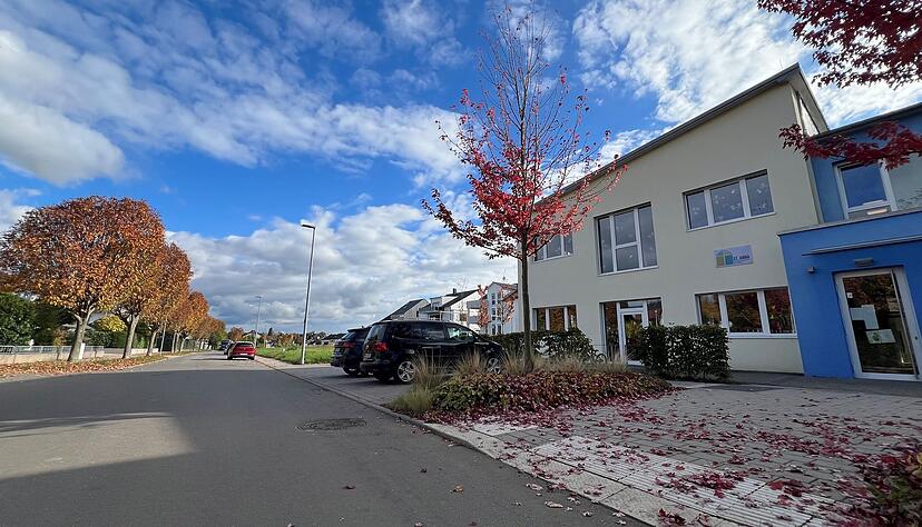 Mit Dr. Anna Fröschl siedelt sich einen neue Hausärztin in Bad Rappenau an. Sie und ihr Lebensgefährte Manuel Fischer bauen neben dem Sankt-Anna-Kindergarten im Neubaugebiet Kandel. Mit Dr. Anna Fröschl siedelt sich einen neue Hausärztin in Bad Rappenau an. Sie und ihr Lebensgefährte Manuel Fischer bauen neben dem Sankt-Anna-Kindergarten im Neubaugebiet Kandel.