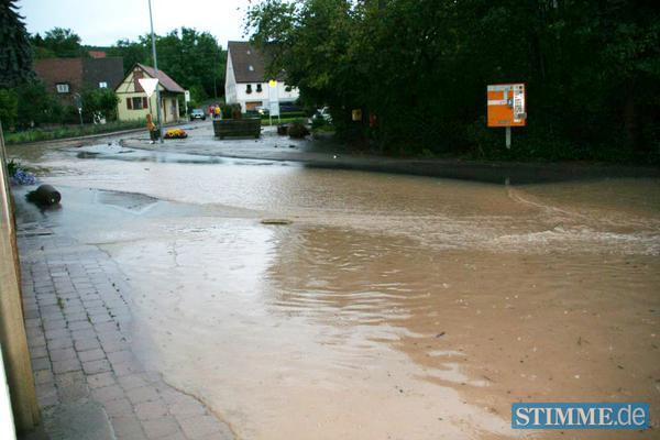 Hochwasser in Eschelbach bei Neuenstein Hochwasser in Eschelbach bei Neuenstein