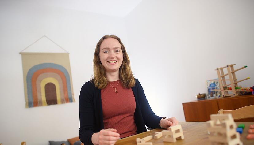 Wer wie Selma Klee als Logop&auml;din arbeiten m&ouml;chte, kann eine Ausbildung oder ein Studium absolvieren. Nur mit entsprechendem Abschluss darf die Berufsbezeichnung gef&uuml;hrt werden.