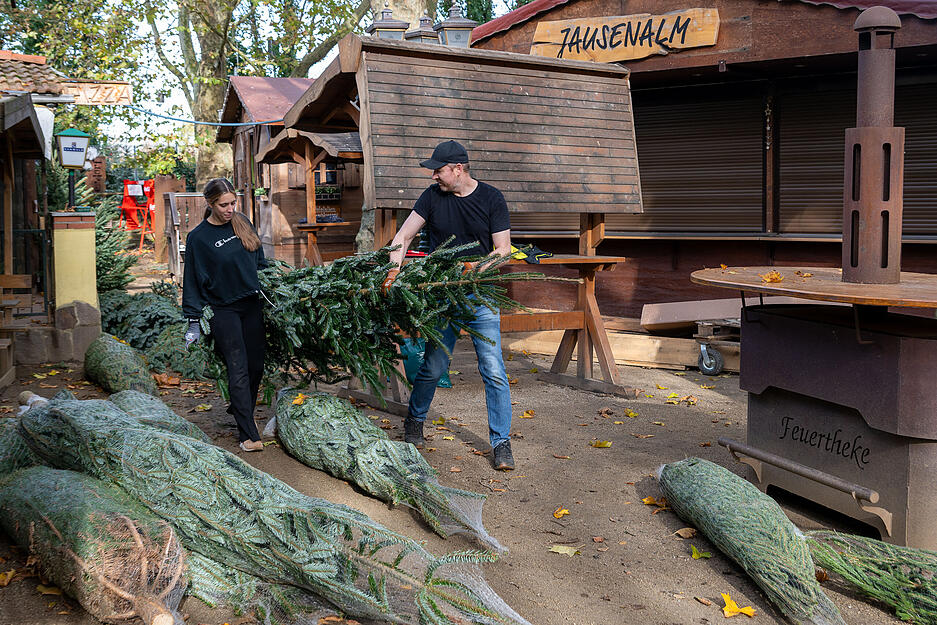 Der Aufbau des Winterdorfs beginnt direkt nach dem Saison-Ende im Heilbronner Food-Court. Der Aufbau des Winterdorfs beginnt direkt nach dem Saison-Ende im Heilbronner Food-Court.