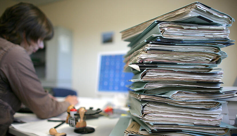 Die Digitalisierung der deutschen Verwaltung kommt kaum voran. Die neue Bundesregierung wird es nicht leicht haben, das zu ändern. Die Digitalisierung der deutschen Verwaltung kommt kaum voran. Die neue Bundesregierung wird es nicht leicht haben, das zu ändern.