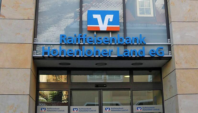 Die Raiffeisenbank Hohenloher Land ist nach einem turbulenten Jahr 2022 wieder in ruhigeres Fahrwasser gelangt. Die gescheiterte Fusion scheint verdaut.