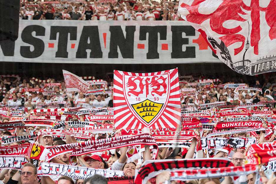 Die Fans des VfB Stuttgart wollten den ersten Heimsieg.
