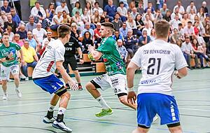 Wenn im Fleiner Spiel nichts mehr geht, dann weiß meist Cedric Ziegler eine Lösung. Der Rechtshänder bewies einmal mehr seine Wucht aus dem Rückraum. Wenn im Fleiner Spiel nichts mehr geht, dann weiß meist Cedric Ziegler eine Lösung. Der Rechtshänder bewies einmal mehr seine Wucht aus dem Rückraum.