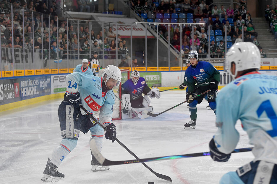 Das Testspiel zwischen den Bietigheim Steelers und den Heilbronner Falken sorgt für ein bisschen Derby-Stimmung.
