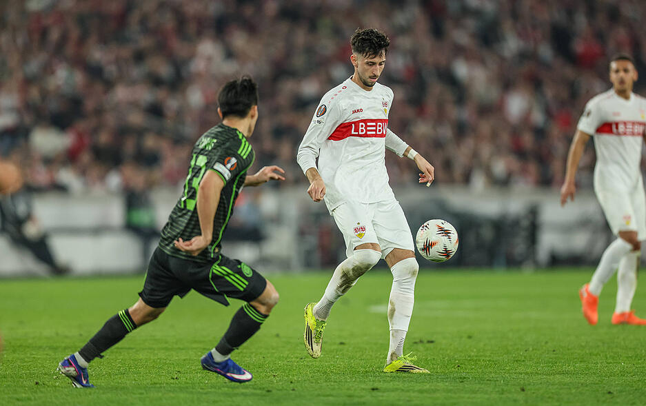 Atakan Karazor: Ohne gro&szlig;e Fehler. Ordnete das Spiel und baute die Angriffe auf. Aber auch da ohne gro&szlig;e Idee. Dennoch sorgte der Kapit&auml;n f&uuml;r mehr Sicherheit nach dem Blitz-Gegentor. Note: 3