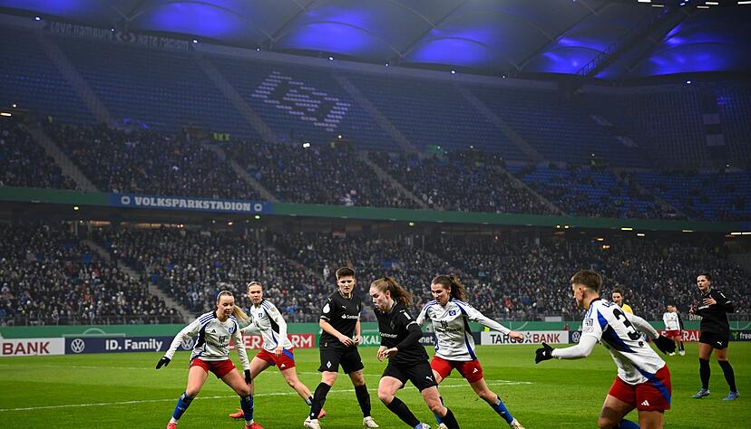 Erstmals im Volksparkstadion und gleich erfolgreich: die HSV-Frauen Erstmals im Volksparkstadion und gleich erfolgreich: die HSV-Frauen