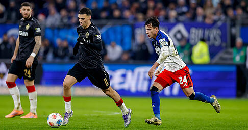 Der VfB Stuttgart verlor in Hamburg 1:2. Das R&uuml;ckspiel findet am Sonntag statt und wird live im TV und Stream &uuml;bertragen.