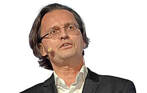 Bernhard Pörksen ist Professor für Medienwissenschaft an der Eberhard-Karls-Universität Tübingen.