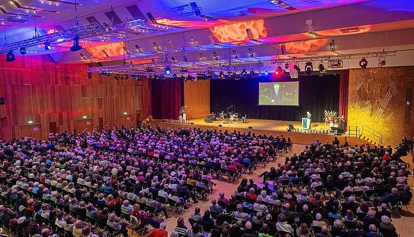 Rund 2000 Gäste verfolgten den Neujahrsempfang der Stadt Heilbronn in der Harmonie. Die kostenfreien Eintrittskarten waren binnen eines Tages vergriffen. Rund 2000 Gäste verfolgten den Neujahrsempfang der Stadt Heilbronn in der Harmonie. Die kostenfreien Eintrittskarten waren binnen eines Tages vergriffen.