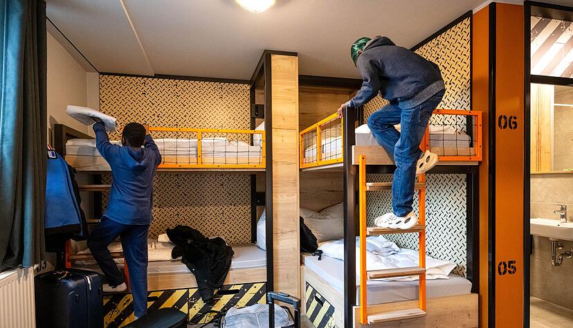 Rituale und guter Schlaf sind auch auf Klassenfahrt entscheidend: Sind Kinder m&uuml;de oder hungrig, kommt oft doch etwas Heimweh hoch.