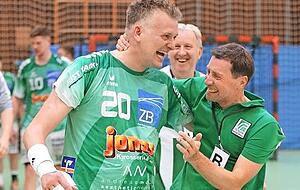 Neben Kai Herrmann (links) hört auch Trainer "Rudes" Wagner auf. Neben Kai Herrmann (links) hört auch Trainer "Rudes" Wagner auf.