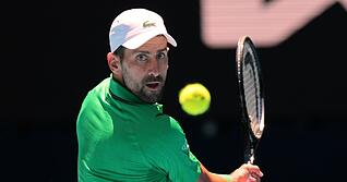 Novak Djokovic ist in Melbourne weiter ohne Satzverlust.