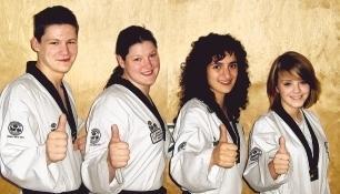 Geballte Hohenloher Taekwondo-Kunst: Dominik und Sonja Langner, Efstathia Mavridou und Jennifer Geier (v. l.) zählen zu den besten deutschen Kämpfern.Foto: privat