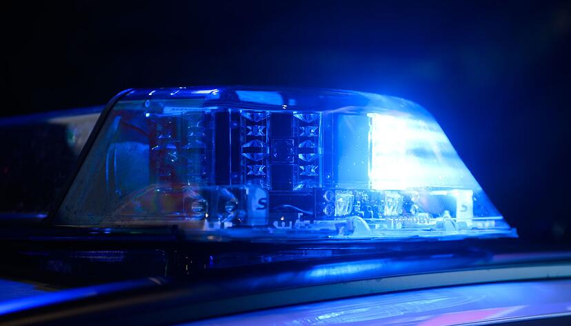 Die Polizei sucht nach Zeugen. (Symbolbild)