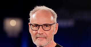 Der Moderator, Musiker und Autor Reinhold Beckmann hat wegen eines Wasserschadens sein Zuhause in Hamburg verloren. (Archivbild)