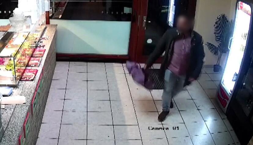 Taleb A. - hier ein Screenshot eines am 19. Dezember entstandenen Videos eines Grill-Imbisses - war vor seiner Tat lange schon im Visier der Beh&ouml;rden. (Archivbild)