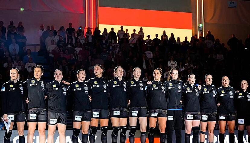 Bundestrainer Markus Gaugisch setzt bei seinem WM-Kader auf bekannte Gesichter. Neckarsulms Antje Döll (links) führt das DHB-Team bei der Heim-WM an.