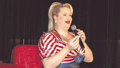 "Rubens wollte gar keine anderen malen" &minus; Daphne de Luxe lie&szlig; keine Gelegenheit aus, Witze auf Kosten ihrer eigenen F&uuml;lle zu machen.Foto: Kerstin Besemer