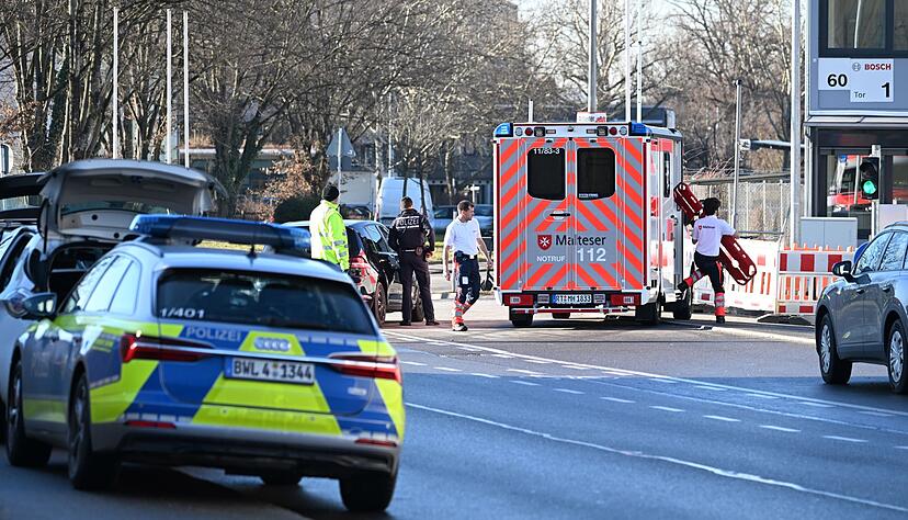 Nach Erkenntnissen der Polizei war Gas aus einer im Freien befestigten Gasflasche ausgetreten.
