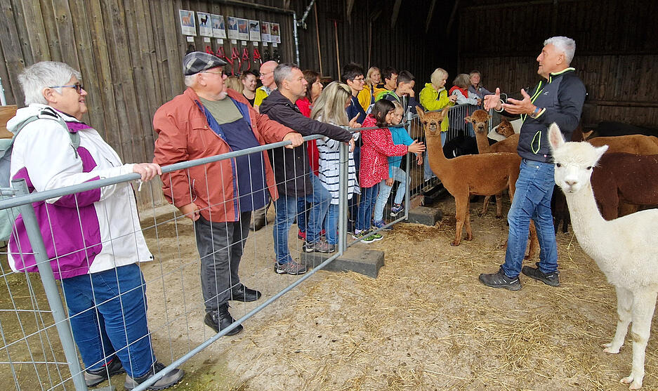 Die Gruppe verbrachte dort einen informativen Vormittag.