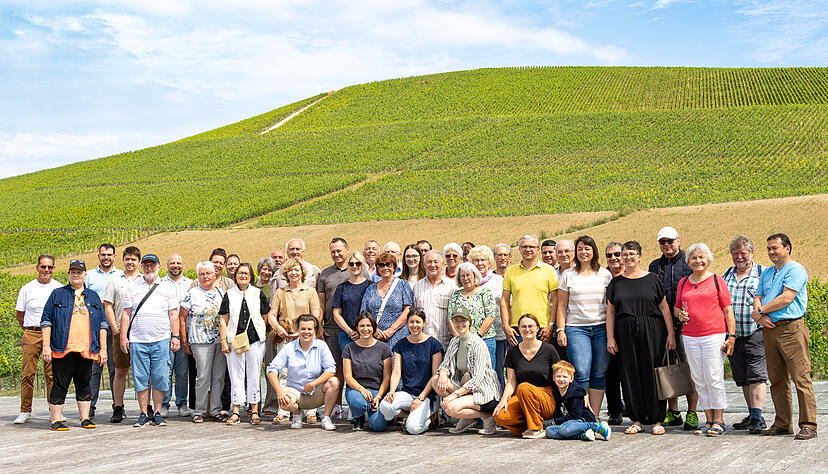 34 Sulzfelder trafen sich mit ihren französischen Freunden in der schönen Champagne. 34 Sulzfelder trafen sich mit ihren französischen Freunden in der schönen Champagne.
