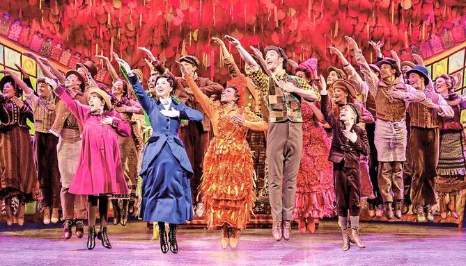 Einfallsreiche Choreographien und unverwüstliche Ohrwürmer: 42 Darsteller bietet das neue Stuttgarter Musical "Mary Poppins" im Stage Apollo Theater auf. Foto: Deen van Meer