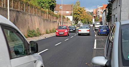 16 Minuten dauerte der Streifzug durch Klingenberg von Oberb&uuml;rgermeister Harry Mergel, danach hatten die B&uuml;rger das Wort.
Foto: Mario Berger
