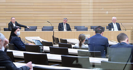 Andreas Stoch (l-r), Spitzenkandidat der SPD und Landesvorsitzender der SPD Baden-W&uuml;rttemberg, Hans-Ulrich R&uuml;lke, Spitzenkandidat der FDP, und Winfried Kretschmann (B&uuml;ndnis 90/Die Gr&uuml;nen), Ministerpr&auml;sident von Baden-W&uuml;rttemberg und Spitzenkandidat der Gr&uuml;nen. Foto: dpa