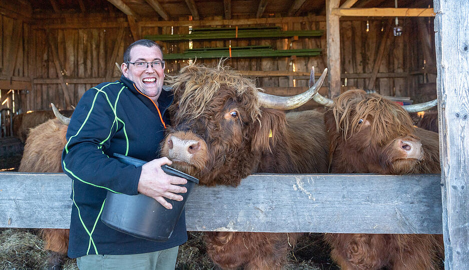 Überraschend ist Landwirt Armin nun nicht bei der aktuellen Staffel "Bauer sucht Frau" auf RTL zu sehen – trotz Dreharbeiten vor Ort. Überraschend ist Landwirt Armin nun nicht bei der aktuellen Staffel "Bauer sucht Frau" auf RTL zu sehen – trotz Dreharbeiten vor Ort.