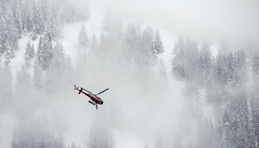 In der Schweiz sind die Leichen von f&uuml;nf Skitoureng&auml;ngern entdeckt worden.