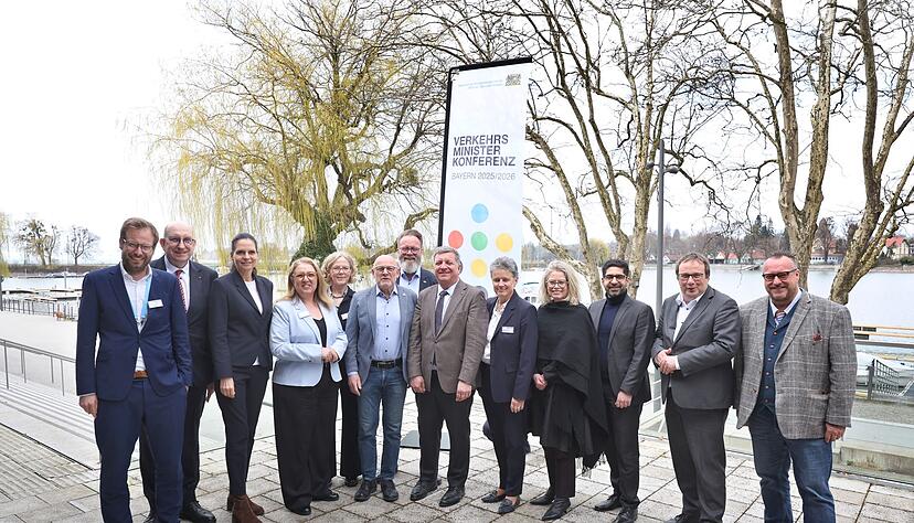 Die Verkehrsministerkonferenz will weitergehende Maßnahmen gegen den Anstieg der Spritpreise. Die Verkehrsministerkonferenz will weitergehende Maßnahmen gegen den Anstieg der Spritpreise.