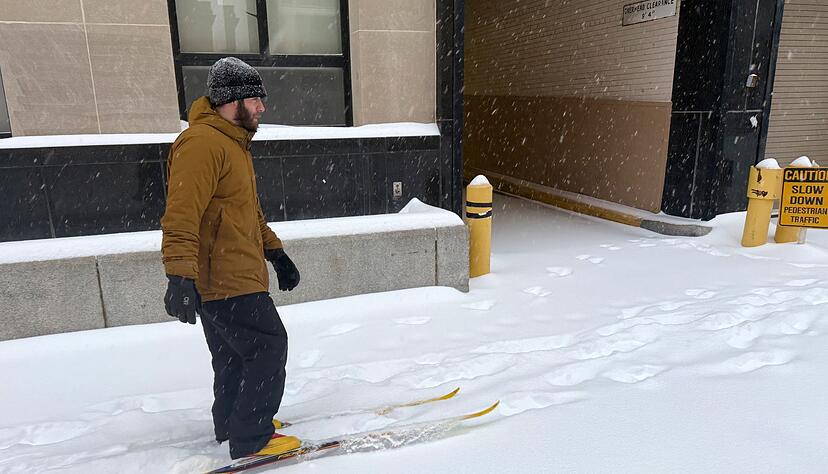 Trotz der vielerorts angespannten Lage pr&auml;gten auch fr&ouml;hliche Winterszenen das Stadtbild.