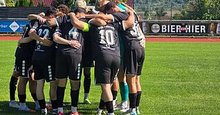 Eine Einheit soll die Mannschaft des VfR Heilbronn trotz dieses Fotos vor dem Spiel gegen den FC Rottenburg längst nicht mehr sein.