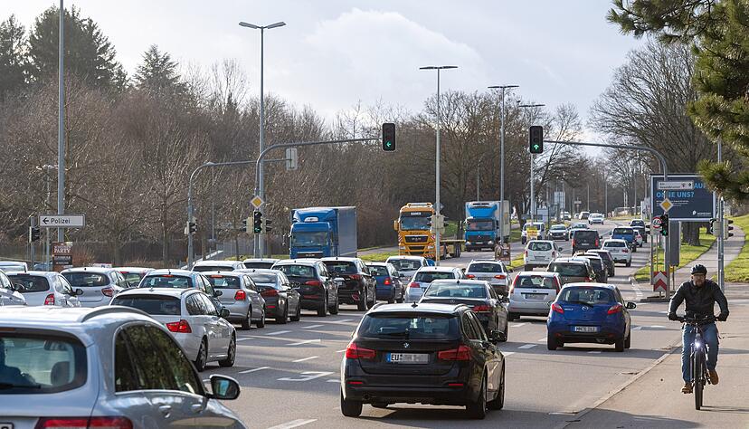 Warum liegen die Pläne zur Verlängerung der Saarlandstraße auf Eis? Hier geben wir den Überblick. Foto: Mario Berger