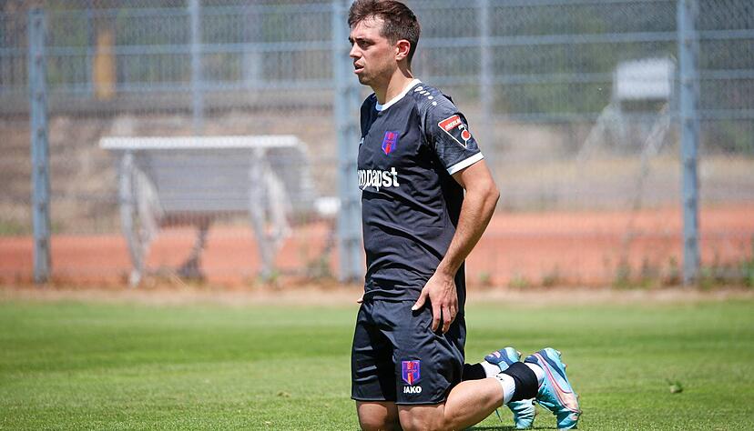 Zurück im Training, aber am Samstag auch zurück in der Oberliga? Ein Einsatz von Linksfuß Felix Limbach gegen den Karlsruher SC II ist noch fraglich.