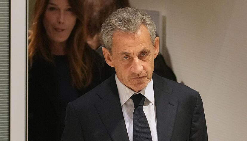 Frankreichs Ex-Präsident Sarkozy muss eine weitere Haftstrafe verbüßen. (Archivbild) Frankreichs Ex-Präsident Sarkozy muss eine weitere Haftstrafe verbüßen. (Archivbild)