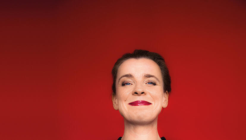 „Ich habe das Glück, als Solistin das machen zu dürfen, was ich möchte“, sagt Tina Teubner. Aber auch, dass es immer schwieriger wird, der Welt wirklich Komisches abzuringen. „Ich habe das Glück, als Solistin das machen zu dürfen, was ich möchte“, sagt Tina Teubner. Aber auch, dass es immer schwieriger wird, der Welt wirklich Komisches abzuringen.