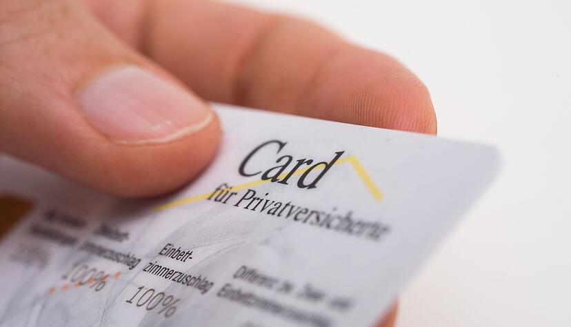 In einer aktuellen Untersuchung hat die «Stiftung Warentest Finanzen» PKV-Tarife von 35 Gesellschaften in insgesamt 1245 Kombinationen unter die Lupe genommen und sie mit den Leistungen der GKV abgeglichen. In einer aktuellen Untersuchung hat die «Stiftung Warentest Finanzen» PKV-Tarife von 35 Gesellschaften in insgesamt 1245 Kombinationen unter die Lupe genommen und sie mit den Leistungen der GKV abgeglichen.