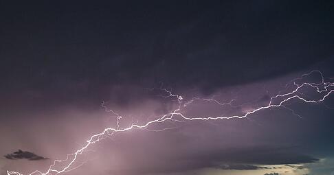 Nachdem sich das September-Wetter unbeständig gezeigt hat, wird es in den kommenden Tagen besonders ungemütlich. Eine Unwetterfront rollt auf den Raum Heilbronn und den Hohenlohekreis zu.
